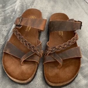 I have worn them once, the shoes didn't fit. They are a size 8.